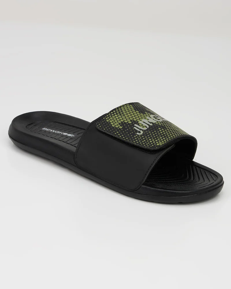 بيواكوف Men's Black Junglee Printed Velcro Sliders